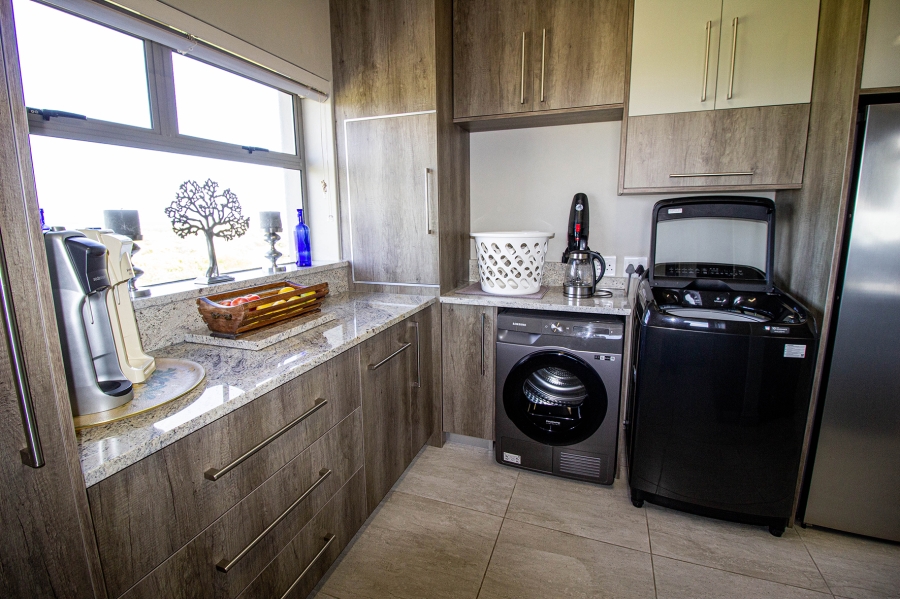 6 Bedroom Property for Sale in Kleinbaai Western Cape